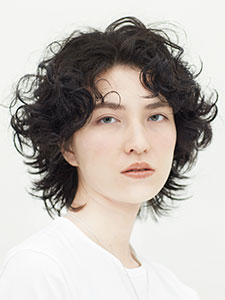 癖毛を生かしたショートヘア