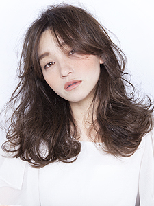 ミディアムヘアスタイル58