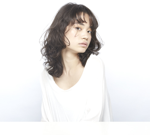 ミディアムヘアスタイル59