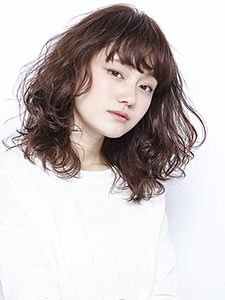 ミディアムヘアスタイル51