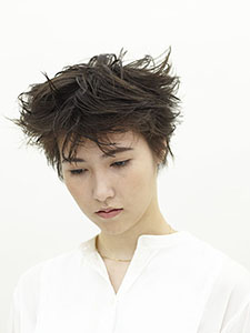 ショートヘアスタイル120