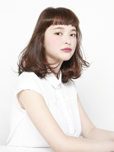 ミディアムヘアスタイル38