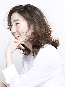 ミディアムヘアスタイル64