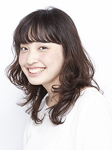 ミディアムヘアスタイル58
