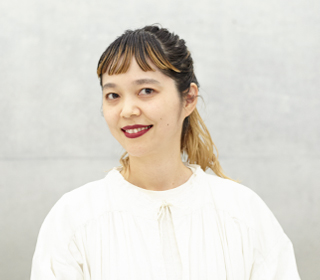 江良　友規子