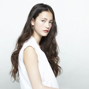 ロングヘアスタイル10