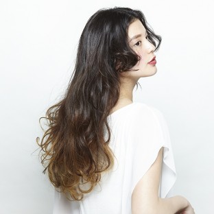 ロングヘアスタイル11