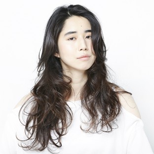 ロングヘアスタイル30