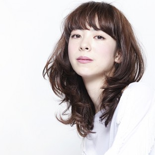 ミディアムヘアスタイル23