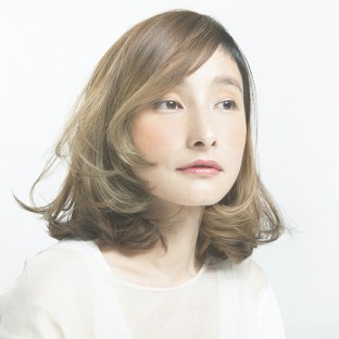 ミディアムヘアスタイル3