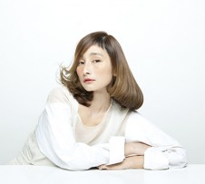 ミディアムヘアスタイル3