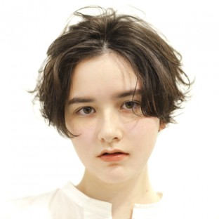 ニュアンスカールのハンサムショート