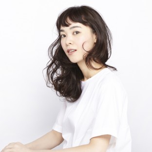 ロングヘアスタイル33