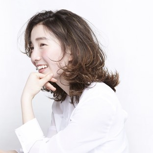 ミディアムヘアスタイル64