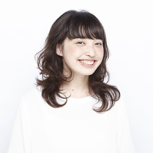 ミディアムヘアスタイル58